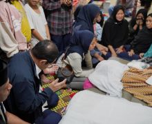 Pramono Melayat ke Rumah Balita yang Meninggal karena Terseret Arus Kali Ciliwung - JPNN.com