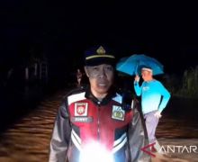 Jalur Padang-Painan Putus Total Akibat Banjir - JPNN.com