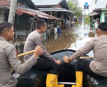 Kerahkan Tim Jaga Rumah Warga, Kombes Jeki: Tidak Ada Toleransi Bagi Pencuri di Lokasi Banjir! - JPNN.com