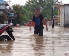 Hujan Deras, Balikpapan Dikepung Banjir, Ketinggian Air Capai 1,5 Meter - JPNN.com