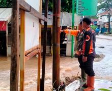 Banjir Disertai Longsor di Sukabumi Menewaskan Satu Warga dan Tujuh Orang Hilang - JPNN.com