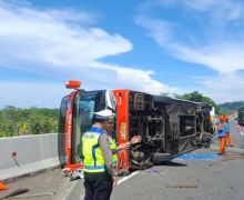 Polisi Selidiki Penyebab Kecelakaan Bus Rosalia Indah di Tol Semarang-Batang - JPNN.com