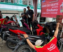 Pertamina Ganti Oli Gratis Bagi 1.000 Motor yang Terdampak Banjir di Jabodetabek - JPNN.com