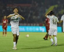 Dewa United Tumbang, Persib Berpesta di Padang - JPNN.com