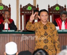 Meriah, Sidang Ahok Diwarnai Om Telolet Om - JPNN.com