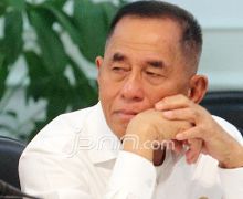 Pak Menhan Yakini Malaysia Tak Sengaja soal Merah Putih Terbalik - JPNN.com