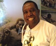 Edo Kondologit: Orang Papua Punya Adat Bakar Batu - JPNN.com