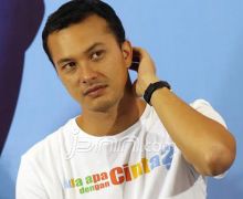 Nicholas Saputra Ungkap Alasan Ogah Pamer Foto Selfie di IG - JPNN.com