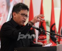Kritik Keras dan Rencana Hasto buat Rocky Gerung soal KH Agus Salim - JPNN.com