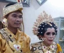 Beginilah Awal Kisah Cinta Pemuda 24 Tahun dan Nenek Rosmiati - JPNN.com