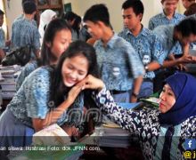 Dana Pungutan SMA Negeri di Kota Bekasi Makin Melambung, apa Perlu Diboikot? - JPNN.com