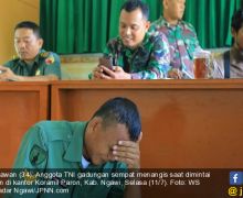 Pria Berseragam TNI Ini Menangis, Banyak Foto Perempuan di Tasnya - JPNN.com