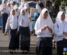 Dana BOS Belum Cair, Sekolah Gali Lubang Tutup Lubang - JPNN.com