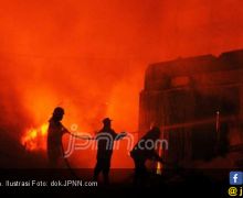 Kebakaran di Pabrik Pengawet Tiongkok, Apinya Awet - JPNN.com