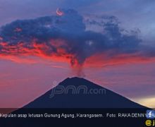 Warga Diminta Tinggalkan Zona Merah di Gunung Agung - JPNN.com