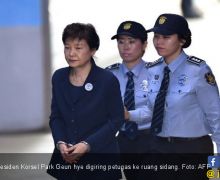 Timpuk Eks Presiden Korup, Pria Korsel Dihukum 1 Tahun Penjara - JPNN.com
