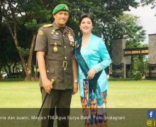 Bukan Cuma Joy Tobing, 4 Selebritas Ini Juga Dinikahi Prajurit TNI - JPNN.com