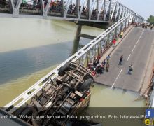 Jembatan Babat-Widang Ambruk, Pemerintah Dituding Lalai - JPNN.com