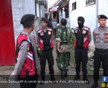 Densus 88 Tangkap 3 Terduga Teroris di Pondok Gede - JPNN.com