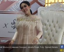 Incess Syahrini Berbagi Tips Riasan Natural Glam Manjah - JPNN.com