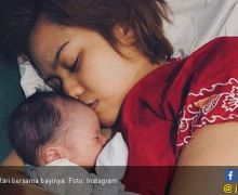 Lewat Operasi, Mytha Lestari Lahirkan Anak Pertama - JPNN.com