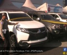 Puluhan Mobil Mewah Bermasalah Parkir di Polrestabes - JPNN.com