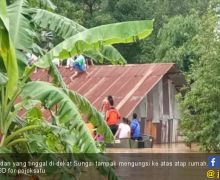 Banjir, Ratusan Rumah Terendam di Medan, Warga Mengungsi - JPNN.com
