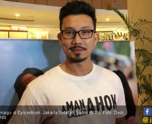 Fasih Mengucap Syahadat, Denny Sumargo Masuk Islam? - JPNN.com