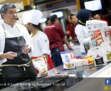 Chef Vindex Dapat Kejutan Ultah di Selebaking - JPNN.com