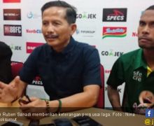 Reaksi Djanur Usai Persebaya Surabaya Dibantai PSMS Medan - JPNN.com