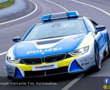 BMW i8 Mendapat Tugas Sebagai Mobil Polisi - JPNN.com