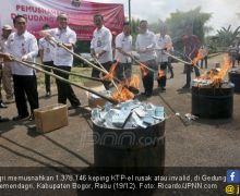 Kemendagri Bakar 1.378.146 KTP-el Rusak atau Invalid - JPNN.com