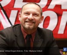 Madura United vs PSM: Saling Jegal Demi Tiket Final - JPNN.com