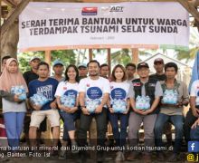 Diamond Group Donasikan 49 Ribu Botol Air Mineral ke Korban Tsunami Banten - JPNN.com