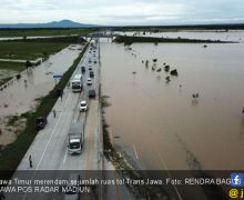 Baru Kali Ini Ruas Jalan Tol Terendam Banjir - JPNN.com