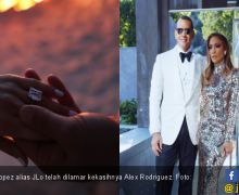 Dua Tahun Hidup Bersama, Jennifer Lopez dan Alex Rodriguez Dikabarkan Batal Menikah - JPNN.com