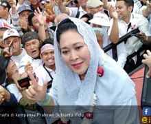 Sebelum Pemilu, Mbak Titiek Soeharto Umrah ke Tanah Suci - JPNN.com