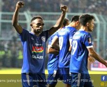 Arema FC vs Persipura: Menanti Kebangkitan Raksasa - JPNN.com