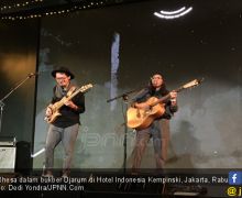 Endah N Rhesa Bawakan Lagu Opick di Acara Bukber Djarum - JPNN.com