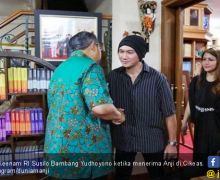 Anji Dipercaya Nyanyikan Lagu Tentang SBY dan Ani Yudhoyono - JPNN.com