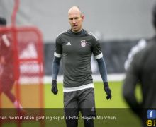 Arjen Robben Gantung Sepatu - JPNN.com