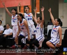 LIMA Basketball: Putri Unair Hancurkan Universitas Merdeka 103-18 - JPNN.com
