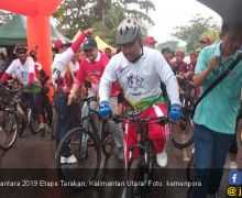 Hujan tak Surutkan Semangat Ribuan Pesepeda Ikuti Gowes Nusantara 2019 Etape Tarakan - JPNN.com