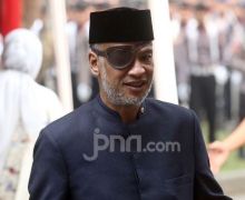 Terungkap Penyebab Mata Kanan Thareq Kemal Habibie Ditutup - JPNN.com