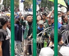 Silakan Demo, Tetapi Jangan Ada Lagi yang Turunkan Foto Presiden Jokowi - JPNN.com