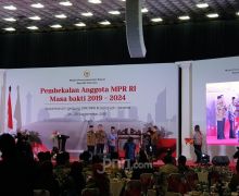 Ketua MPR: Boleh Beda, Tapi Kita Tetap Bersama Dalam Naungan Indonesia - JPNN.com