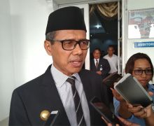 Istri Dilantik jadi Anggota DPR, Irwan Prayitno Absen Rapat Paripurna HUT Provinsi - JPNN.com