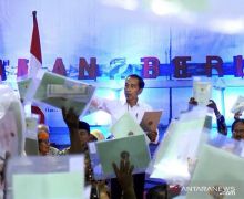 Presiden Jokowi Serahkan Sertifikat Tanah untuk Warga Tarakan Kaltara - JPNN.com