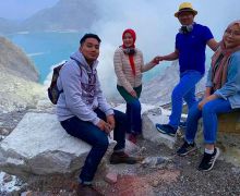 Asyiknya Ridwan Kamil & Keluarga Menikmati Api Biru Kawah Ijen Banyuwangi - JPNN.com