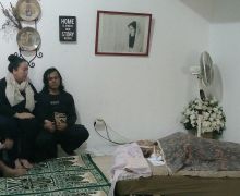 Suami Ungkap Keluhan Ria Irawan Sebelum Meninggal - JPNN.com